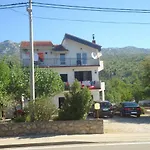 Apartment Vrsa